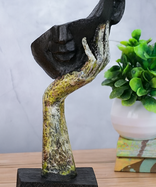 Artistic Hand Holding Face Sculpture – Abstract Resin Decor